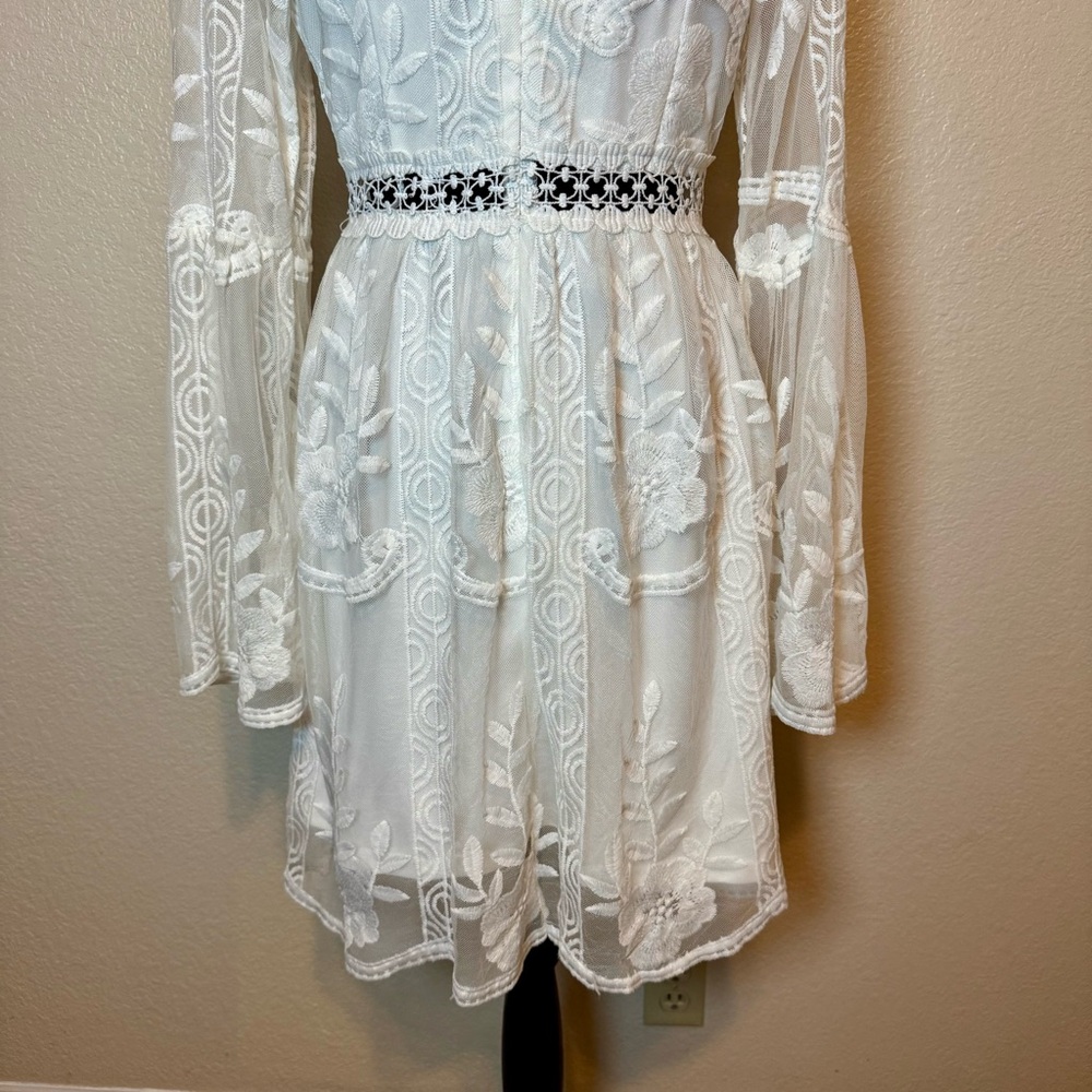 Southern Fried Chics White Lace Embroidered Mini Dress Bell Sleeve Size Large - Picture 11 of 15